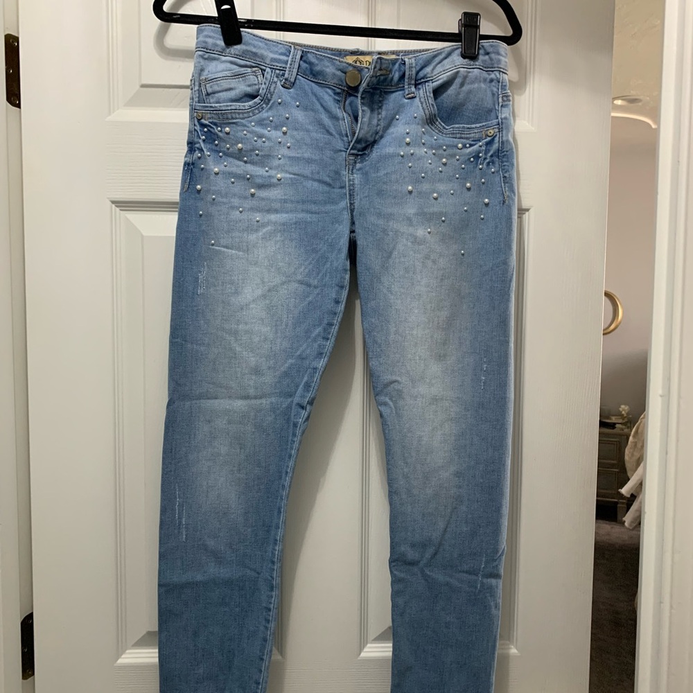 Jeans with pearls